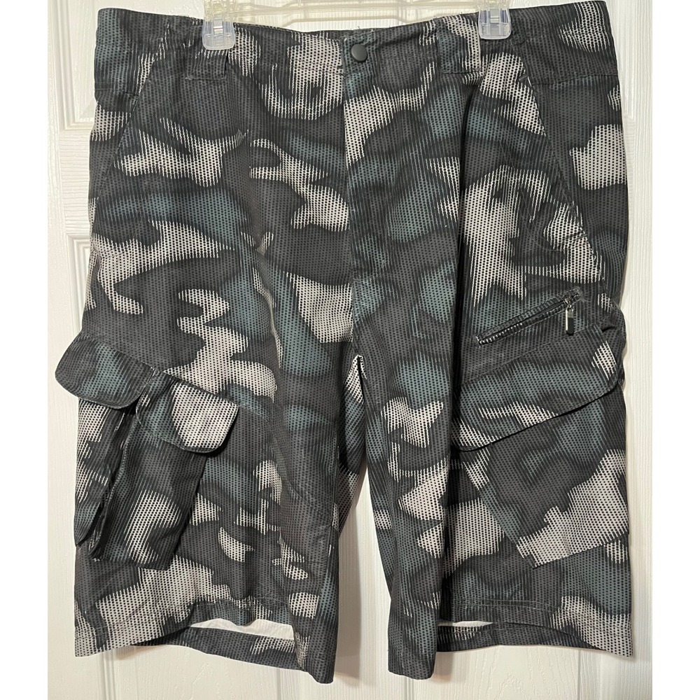 No Boundaries Mens Cargo Shorts Size 40 Camo Print Zip Pockets Casual Outdoor‎